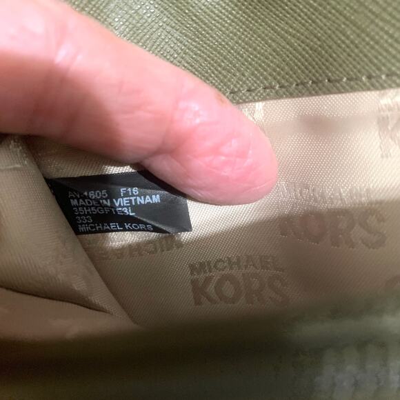 MICHAEL KORS Olive Green Pebbled Leather Zip Around 7" Wristlet Phone Wallet - Picture 13 of 16